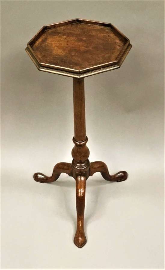 C18th walnut tripod wine table / candle stand