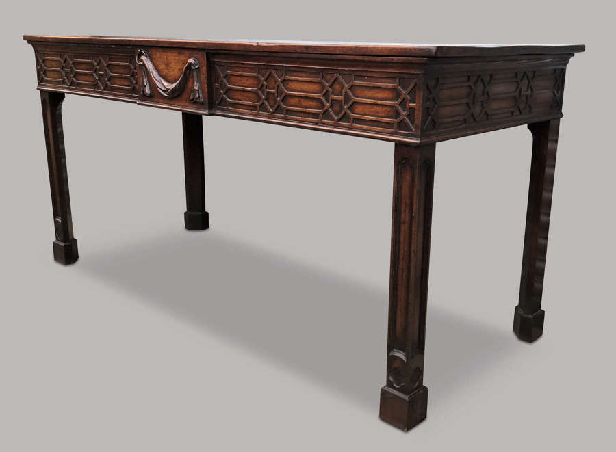 Georgian mahogany serving table/side table