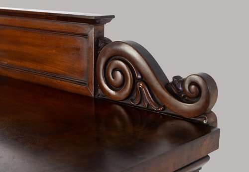 Good late Regency Gillows mahogany console / side table