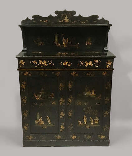 Good Regency Chinoiserie lacquered chiffonier / side cabinet