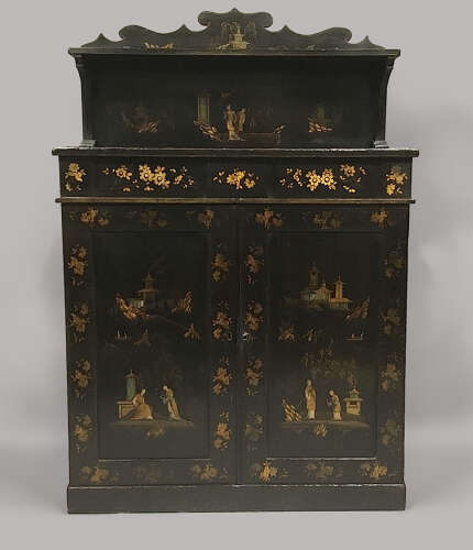 Good Regency Chinoiserie lacquered chiffonier / side cabinet