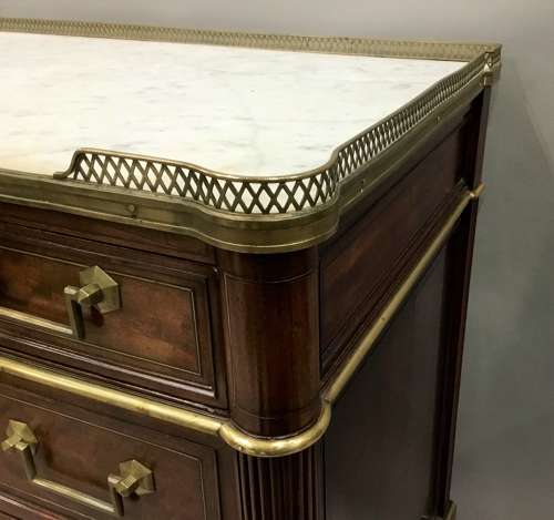 Late C18th Louis XVI neoclassical figured mahogany commode