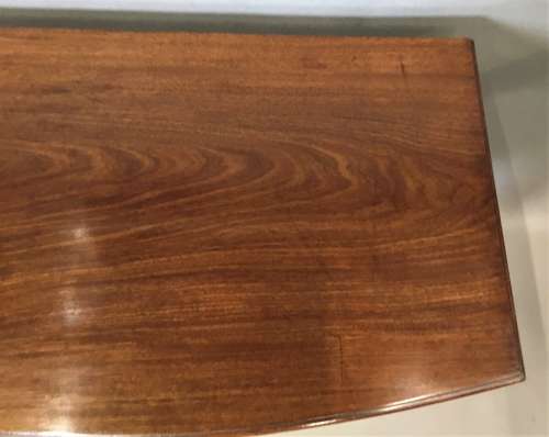 George III Hepplewhite mahogany dressing table / side table