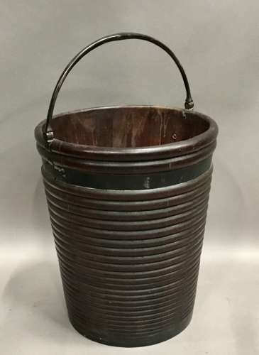 Good large C18th Irish mahogany peat bucket