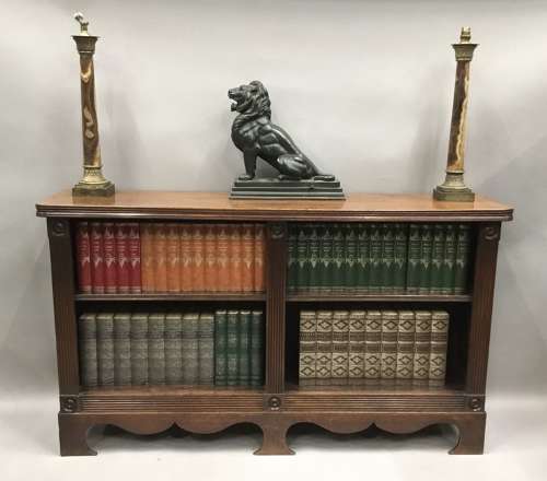 Handsome Regency 'Country House' mahogany open bookcase