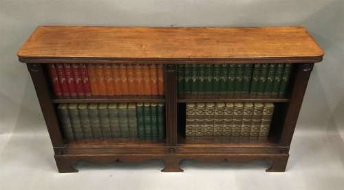 Handsome Regency 'Country House' mahogany open bookcase