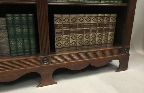 Handsome Regency 'Country House' mahogany open bookcase