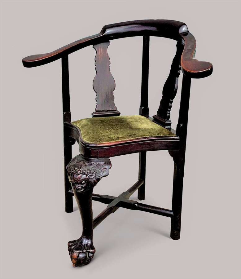 Exceptional C18th Chinese export hardwood corner armchair