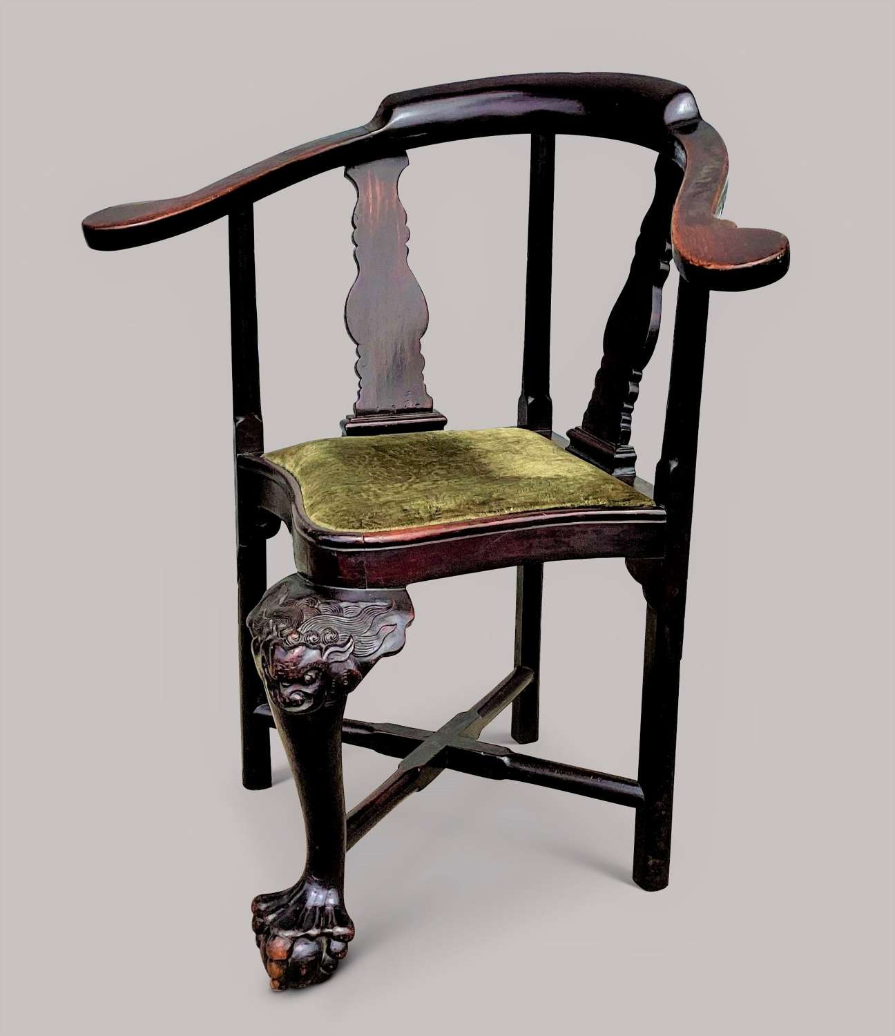 Exceptional C18th Chinese export hardwood corner armchair