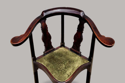 Exceptional C18th Chinese export hardwood corner armchair