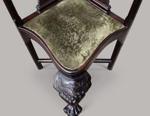Exceptional C18th Chinese export hardwood corner armchair