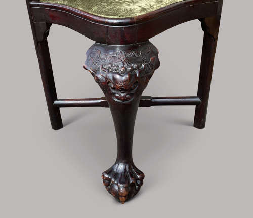 Exceptional C18th Chinese export hardwood corner armchair