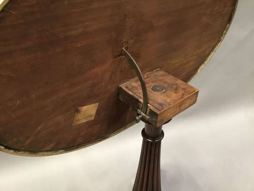Splendid Regency painted top oval occasional table