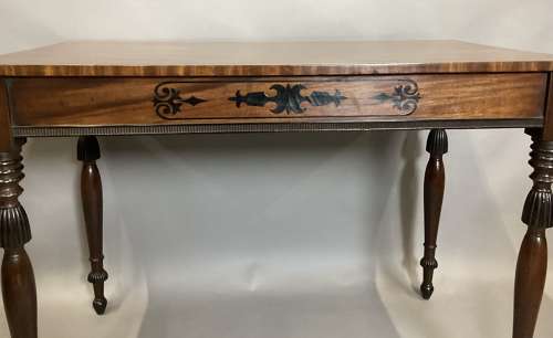 Stylish Regency mahogany and ebony side table / console table