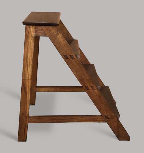 Good C19th set of oak library steps