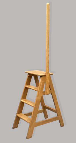 Good quality late C19th golden oak set of library steps