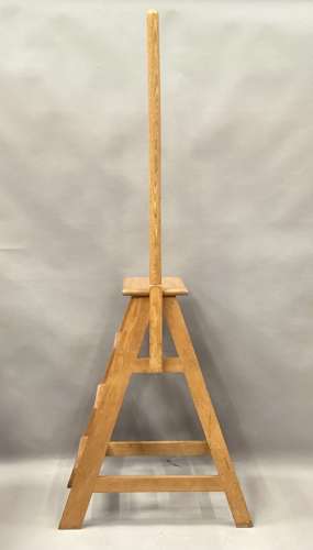 Good quality late C19th golden oak set of library steps