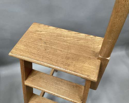Good quality late C19th golden oak set of library steps