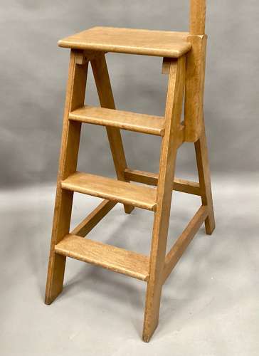 Good quality late C19th golden oak set of library steps