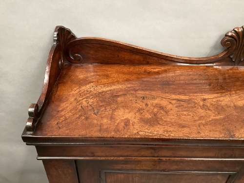 Good Regency pollard and burr oak side cabinet