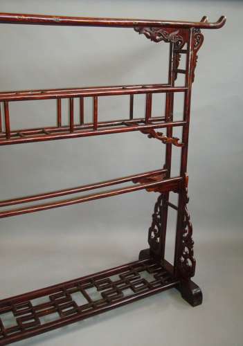 Very rare C19th Chinese large lacquered robe stand/clothes horse