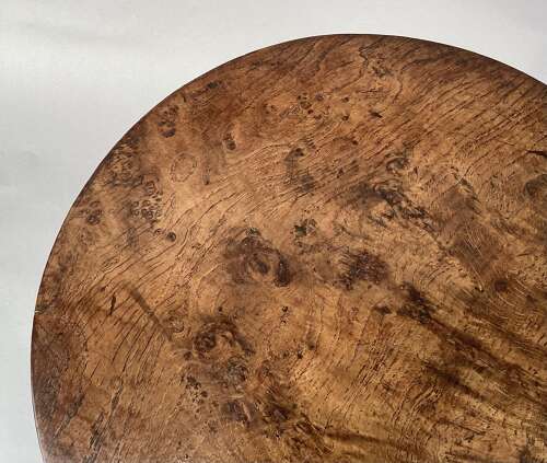 Charming Irish Georgian burr oak tripod wine table