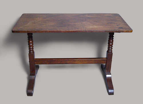 Early C19th mahogany centre table / tavern table